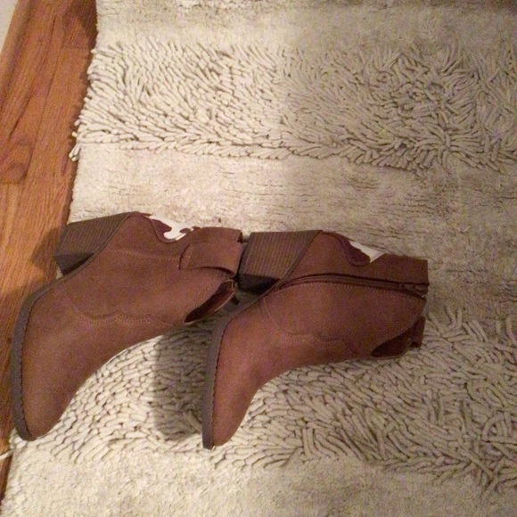 Womens Sugar Booties - Picture 3 of 5